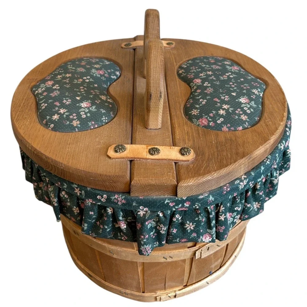 Vintage Wooden Slat Picnic Sewing Gathering Basket‎ Heart Handle Cottagecore